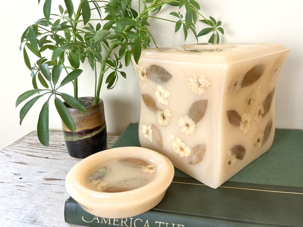 Vintage Cream Acrylic Dried Flowers Tissue Box & Soap Dish Bathroom Set / Retro - Picture 2 of 8